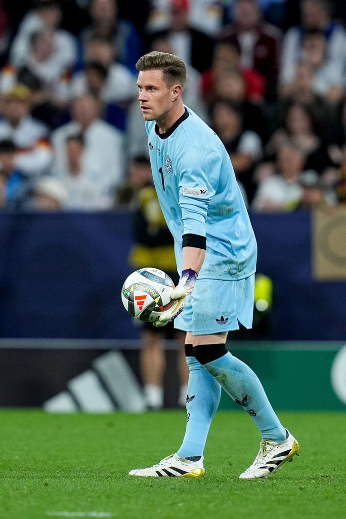 西班牙碾压英格兰，特尔施特根惊艳世界