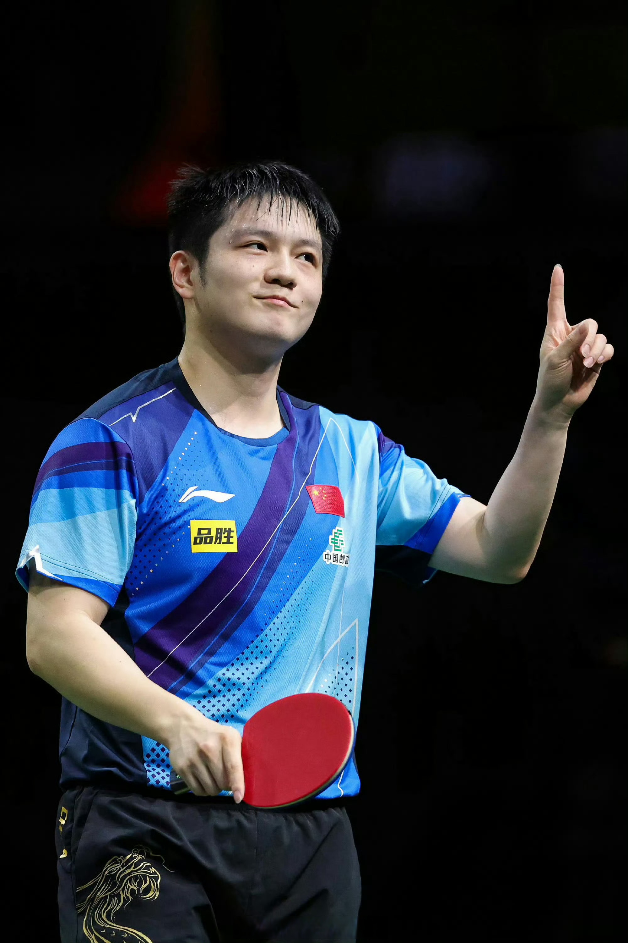 中国乒乓球队横扫奥地利乒乓球队，樊振东高光表现