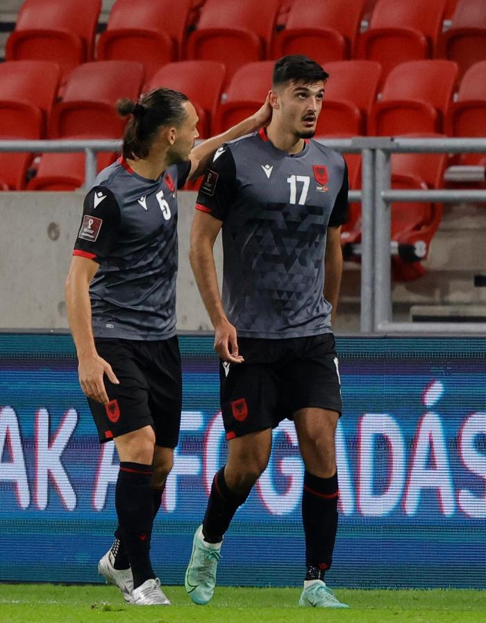 土耳其鏖战多特蒙德，阿尔巴送出助攻