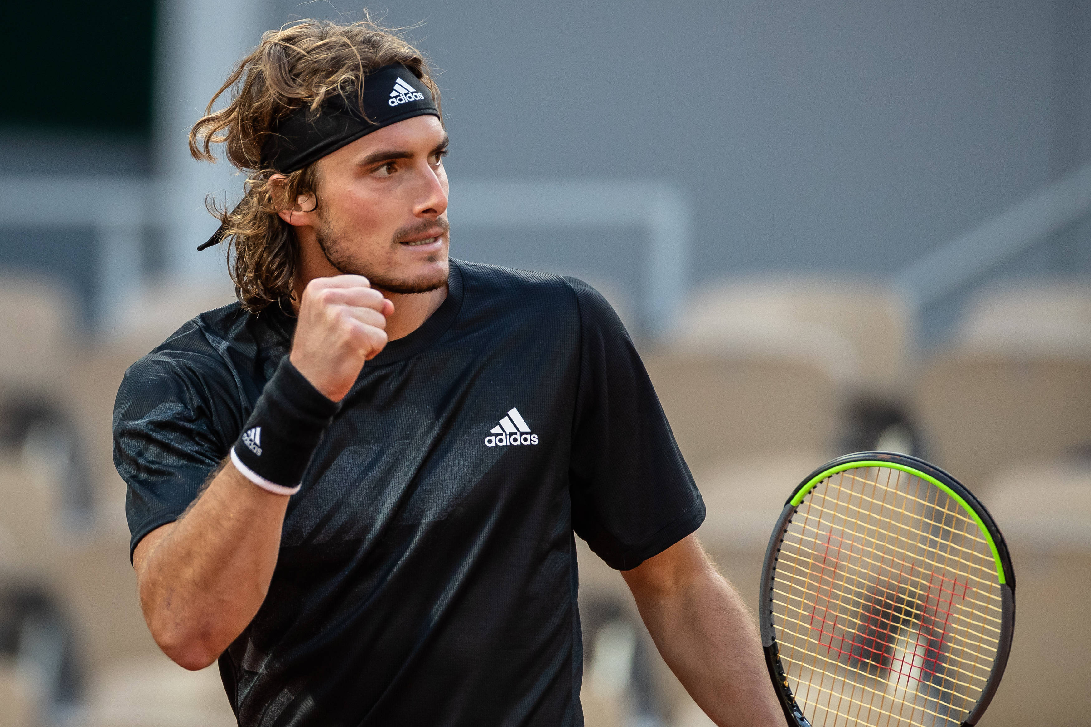 美国网球队绝地反击法国网球队，西西帕斯爆发神勇