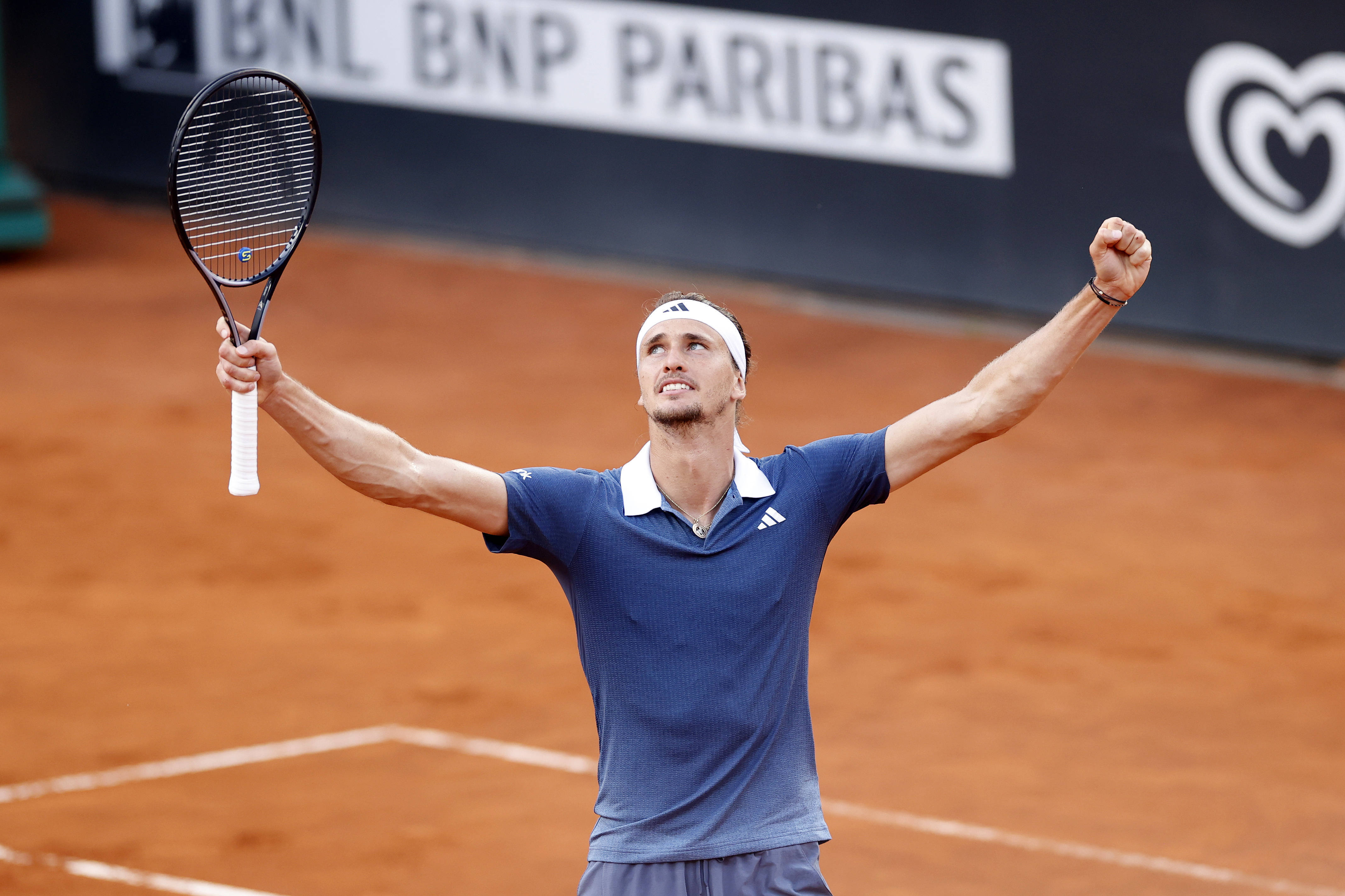 法国网球队横扫欧洲网球队，兹维列夫送出助攻