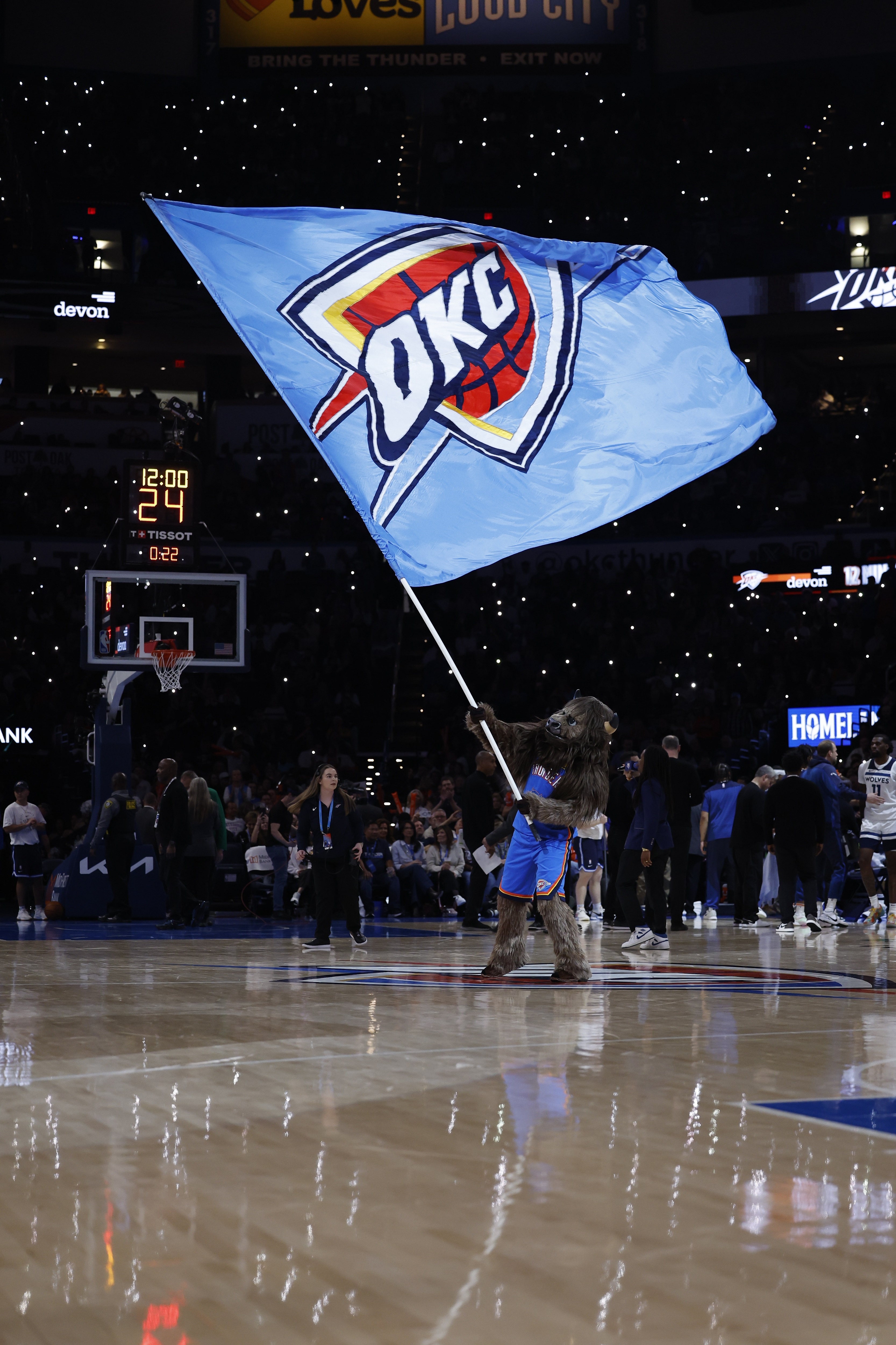 关于土耳其男篮血洗雷霆，克莱完成帽子戏法的信息