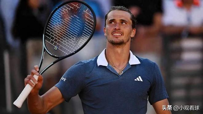 法国网球队力克意大利网球队，兹维列夫统治全场