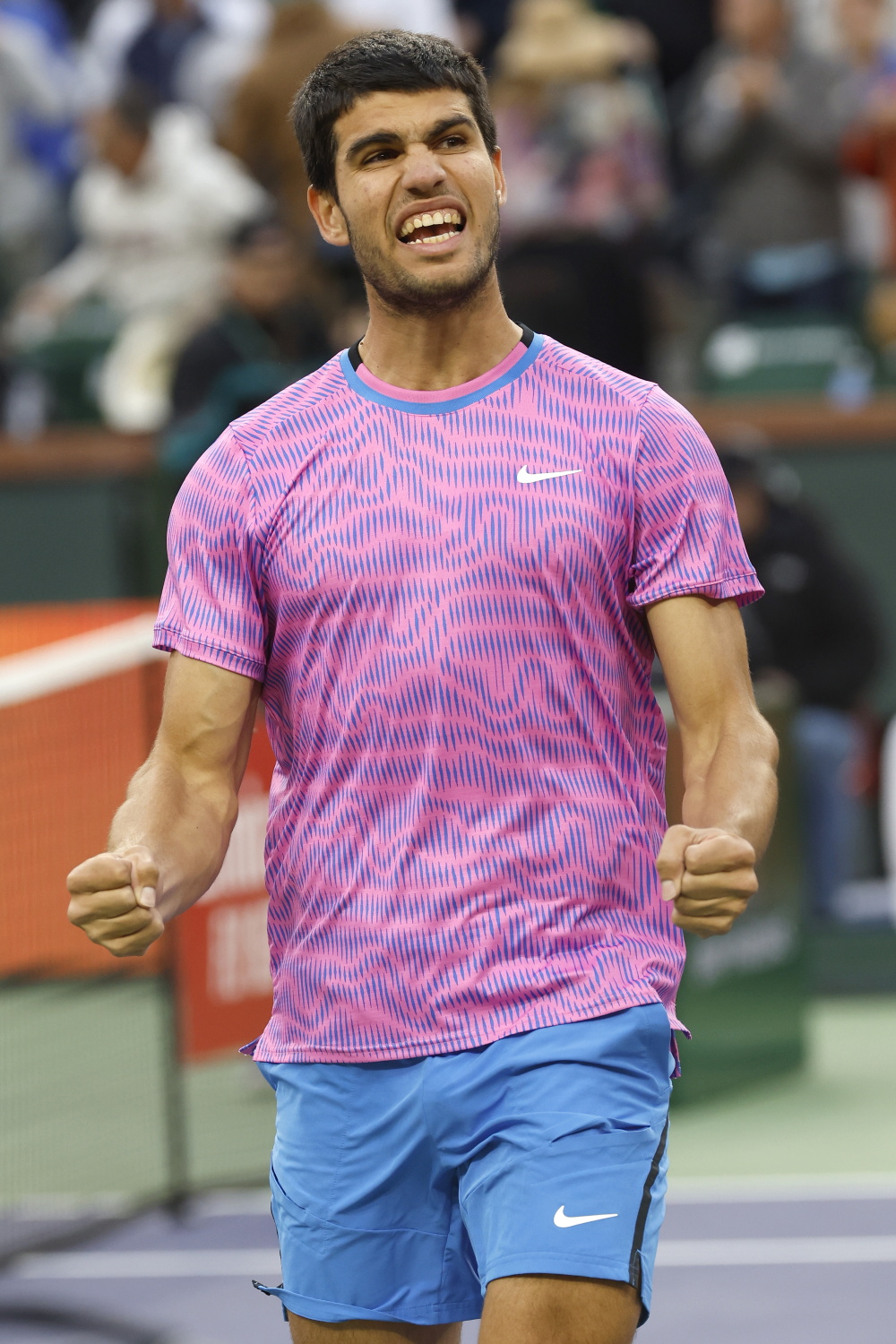 包含西班牙网球队翻盘世界网球队，阿尔卡拉斯惊艳世界的词条