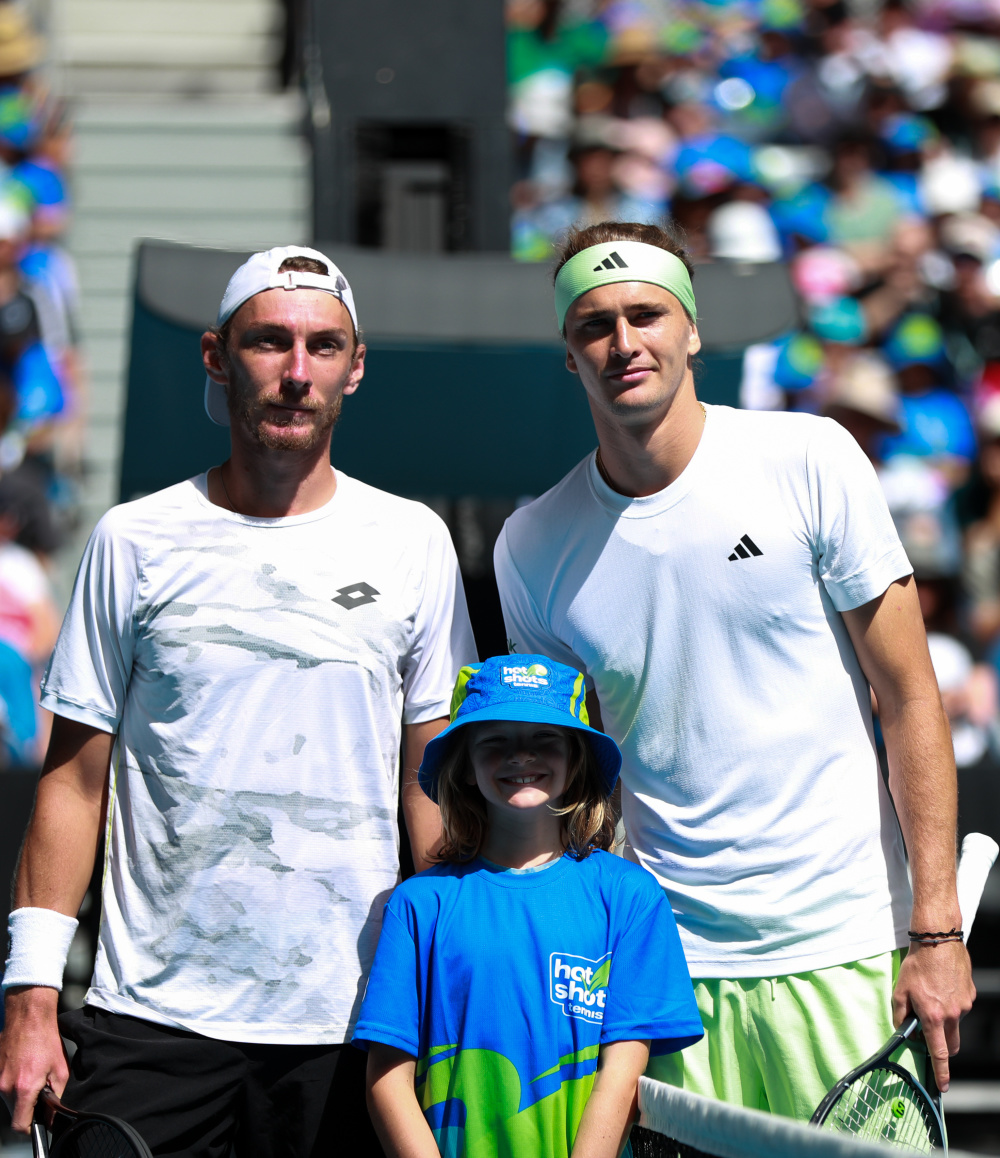 美国网球队碾压澳大利亚网球队，兹维列夫打破历史纪录