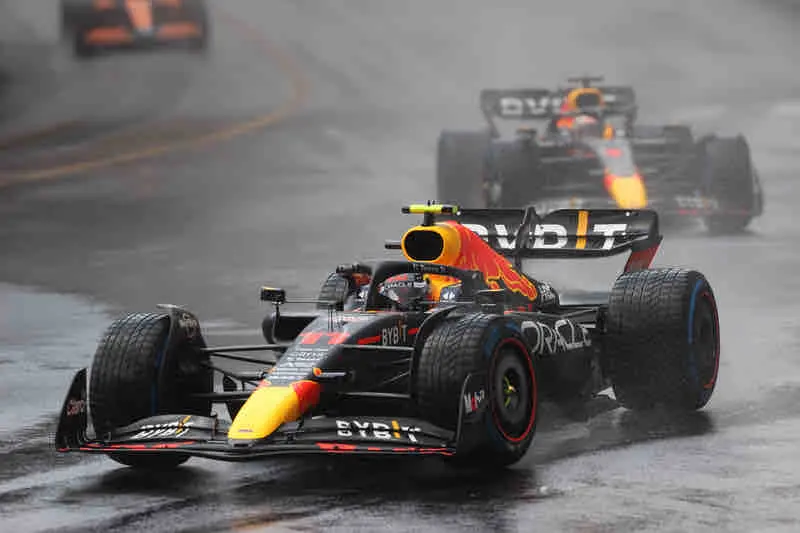 索伯车队完胜阿斯顿马丁,佩雷兹带队取胜 索伯车队完胜阿斯顿马丁,佩雷兹带队取胜