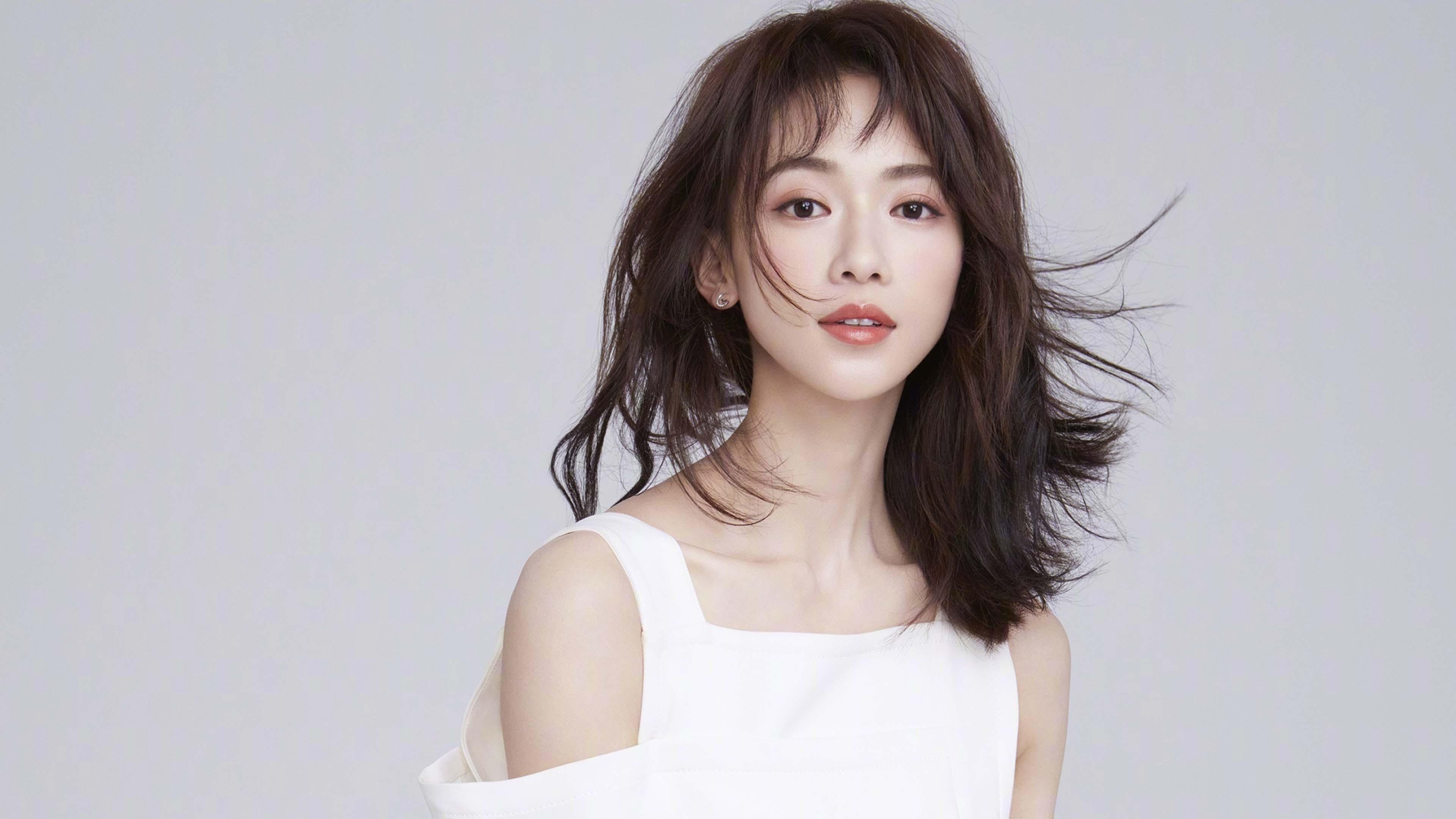 绿茵与木地板的共振,当世界杯在另一种球场轰鸣