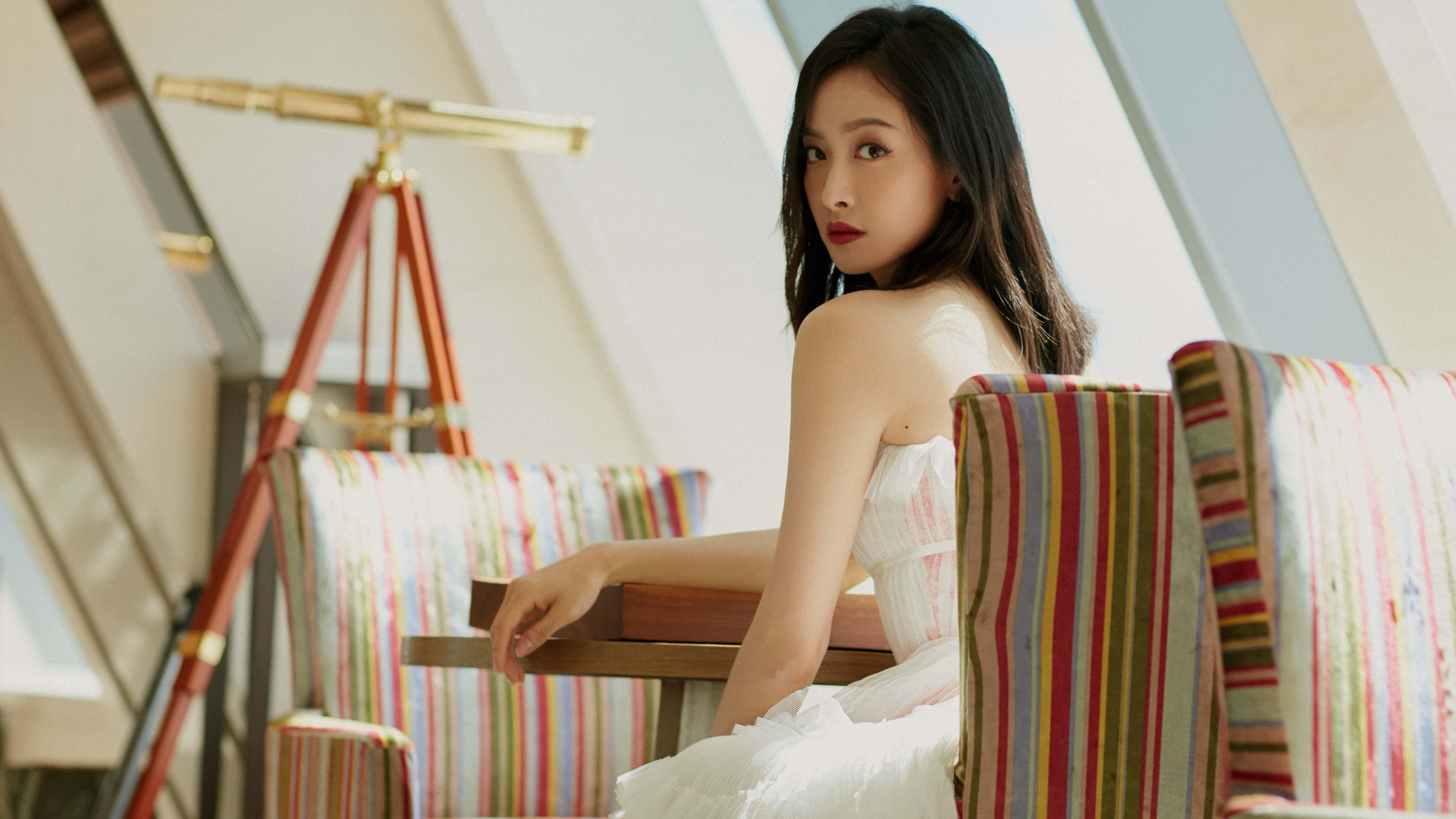 我们先从思维扩展开始，确定一个独特的文章标题